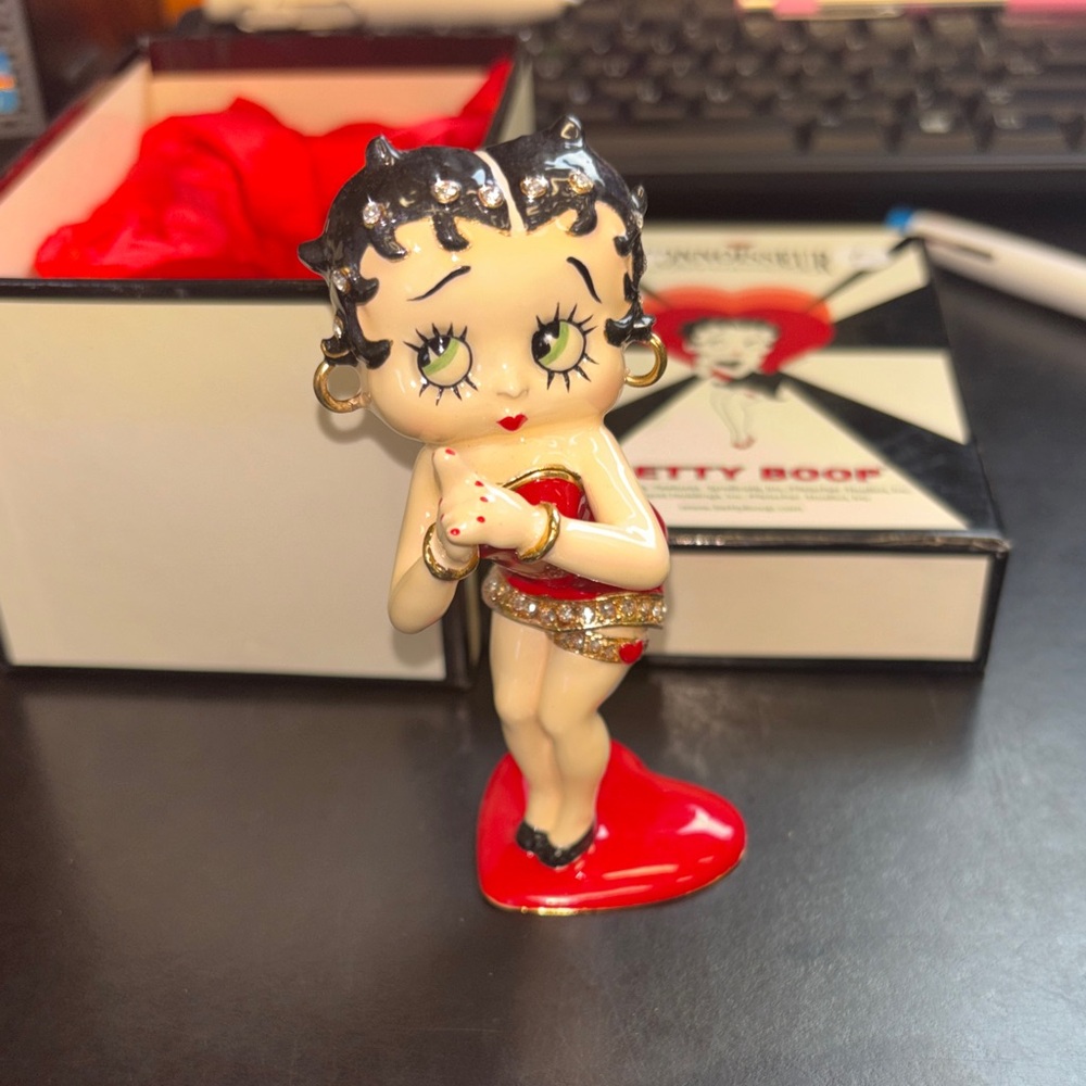 Betty Boop hinged figurine box
